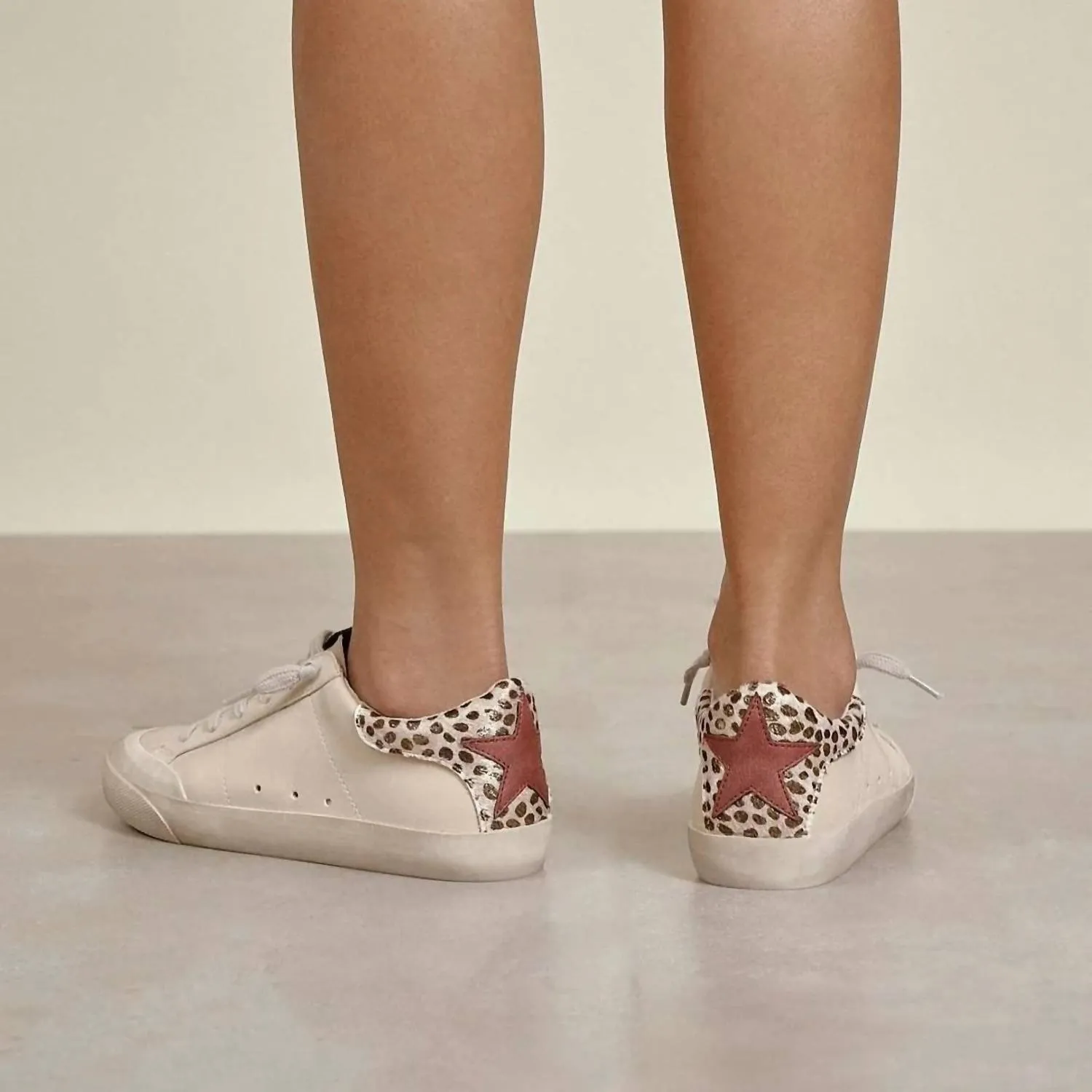 Amber Sneakers In Beige