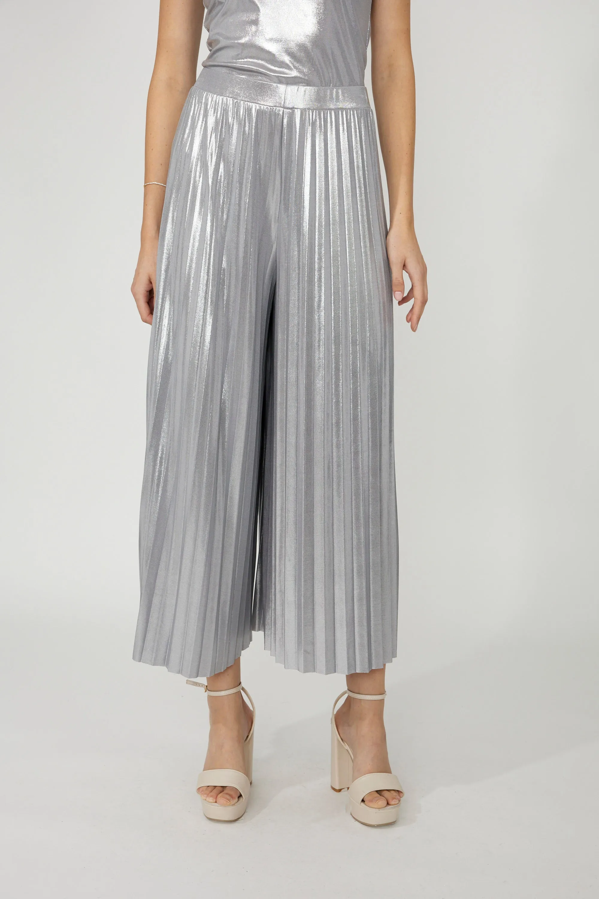 Frank Lyman - 3 pce Metallic silver Palazzo Pant and Beaded Pullover Set with Cami