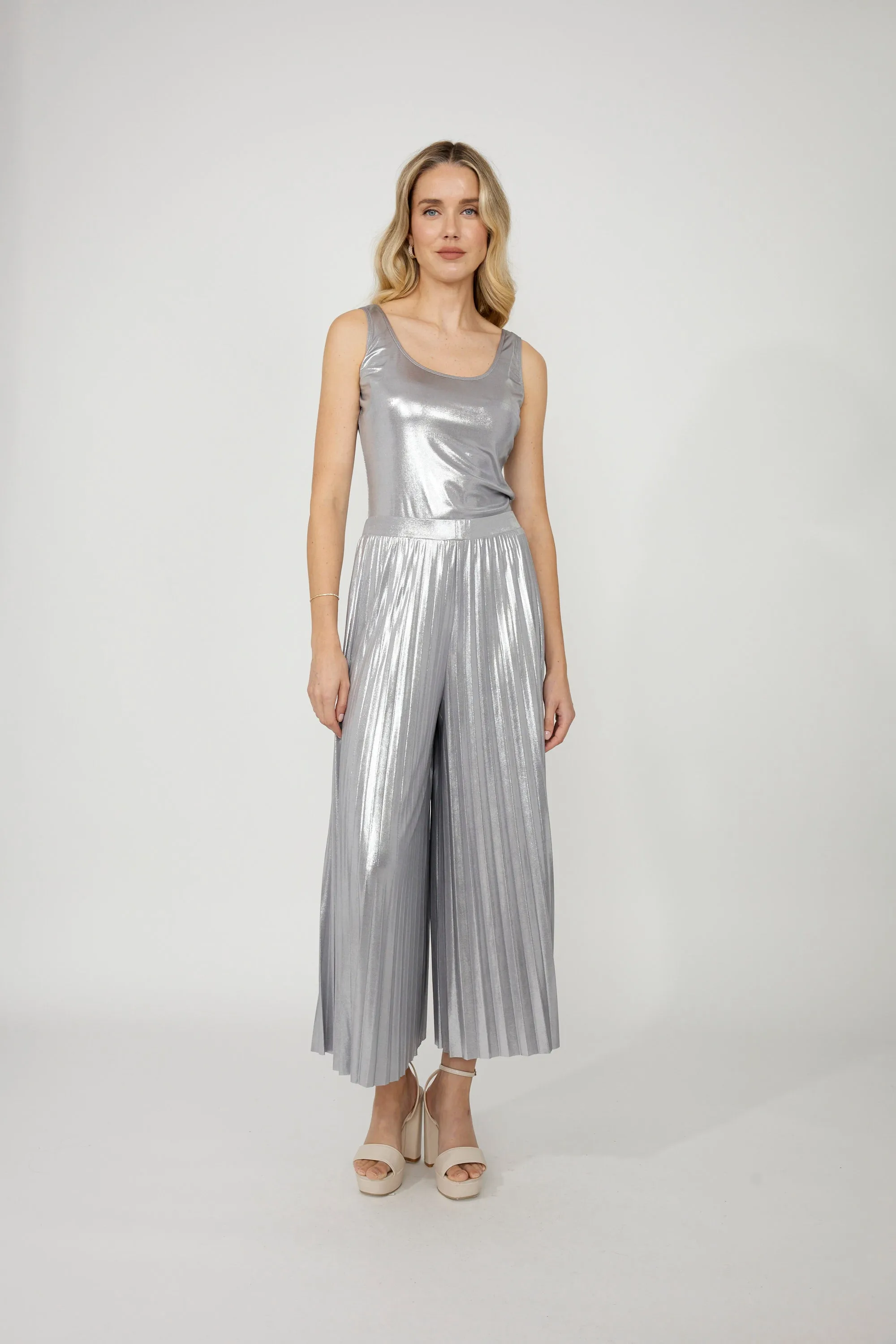Frank Lyman - 3 pce Metallic silver Palazzo Pant and Beaded Pullover Set with Cami
