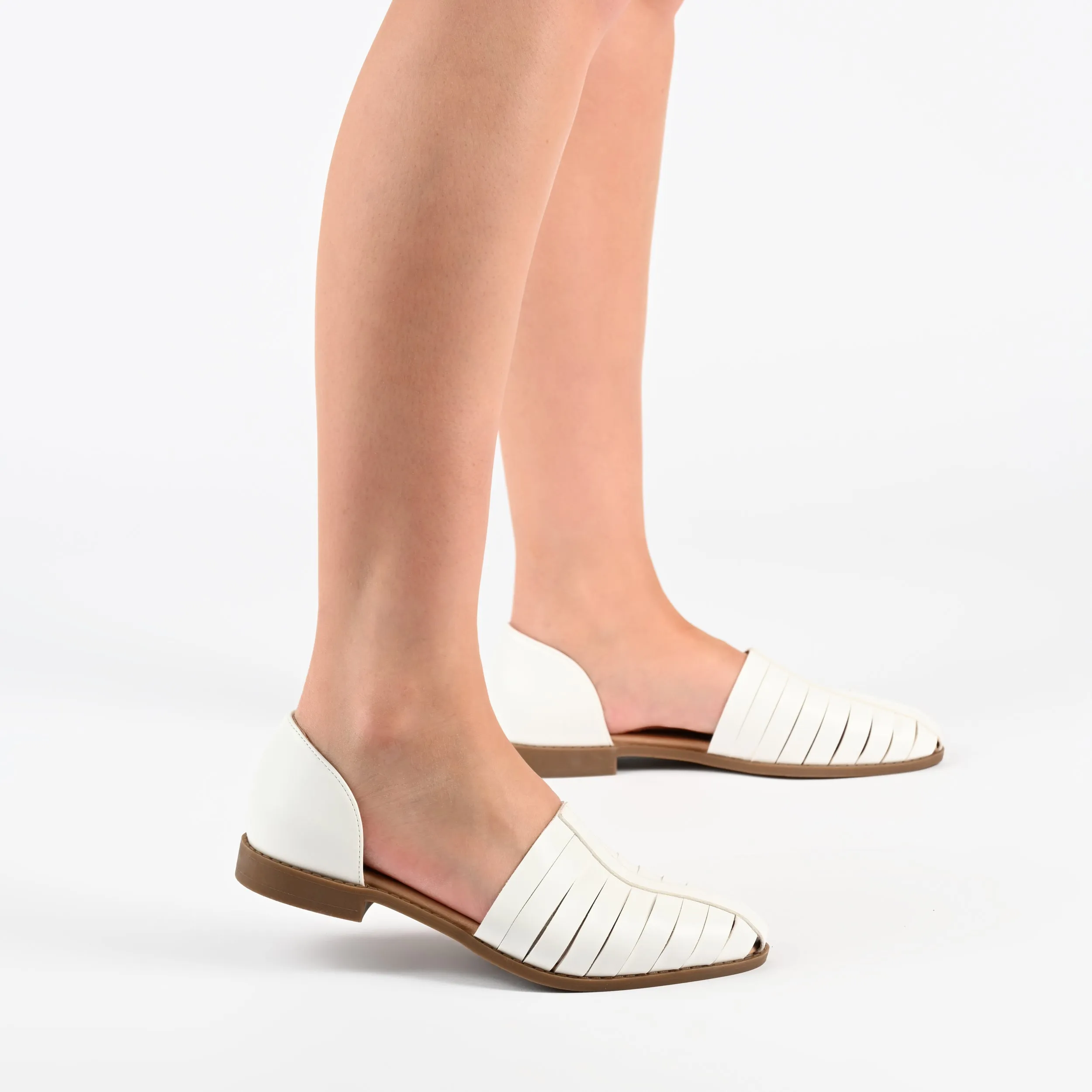Journee Collection Women's Anyah Flats