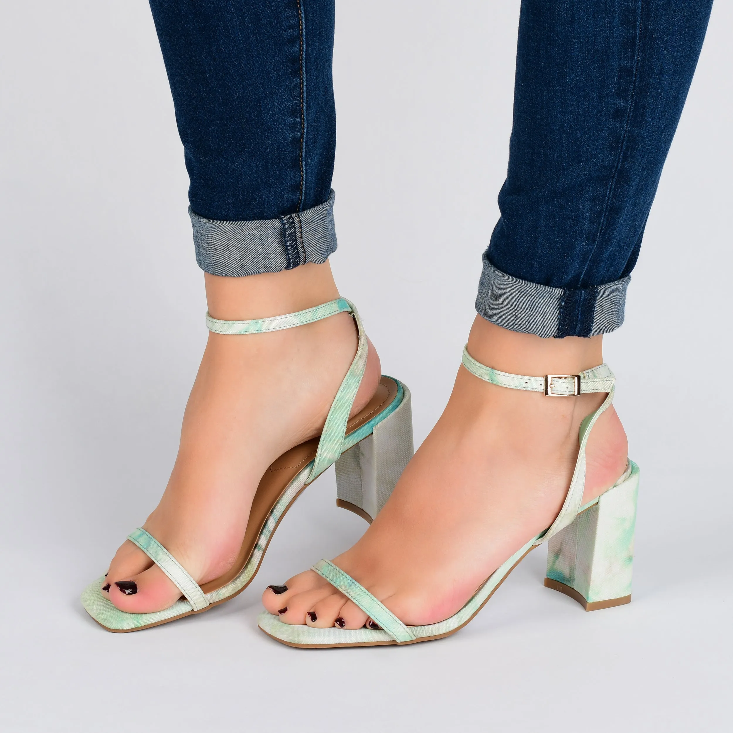 Journee Collection Women's Chasity Pump
