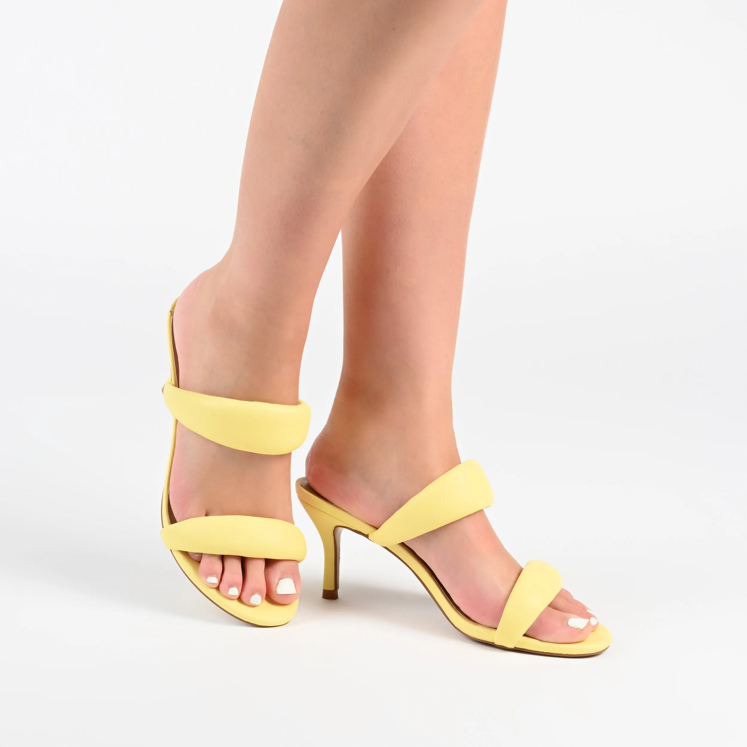 Journee Collection Women's Mellody Pumps
