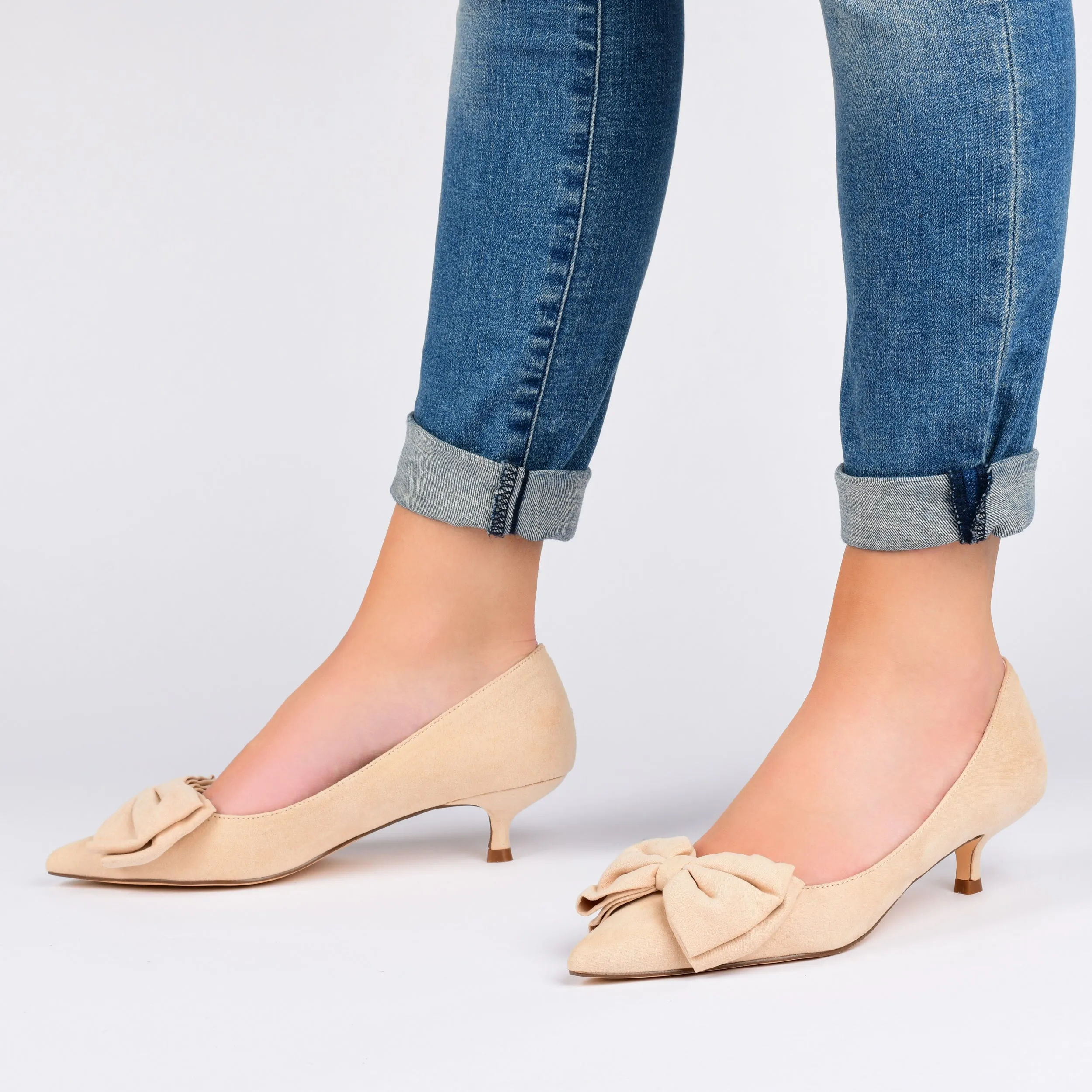Journee Collection Women's Orana Wide Width Kitten Heel