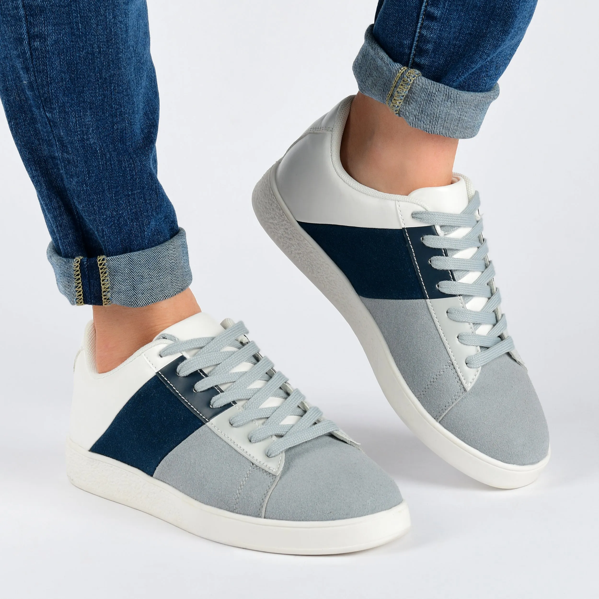 Journee Collection Women's Tru Comfort Foam Auburn Sneaker