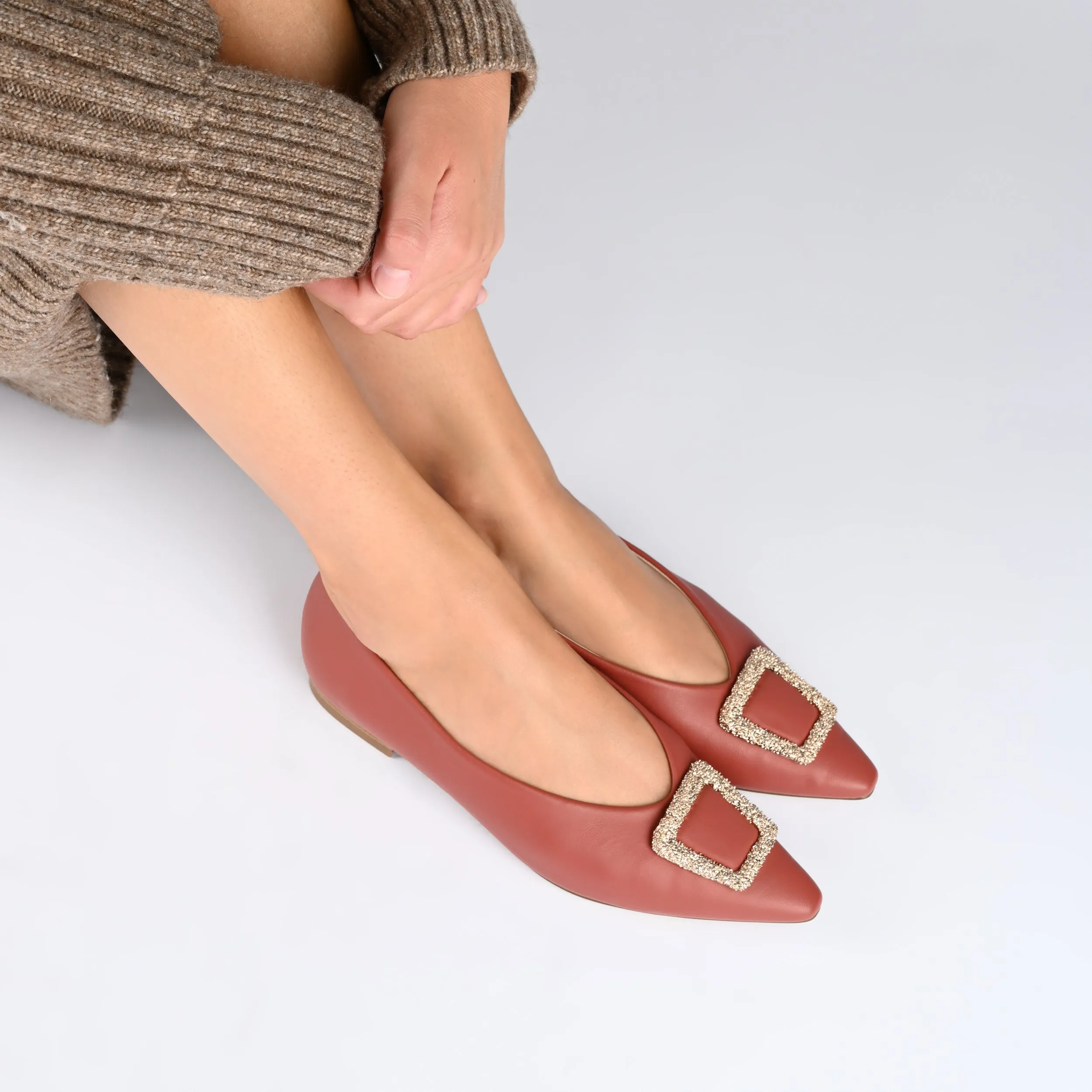 Journee Collection Women's Tru Comfort Foam Elowen Flats