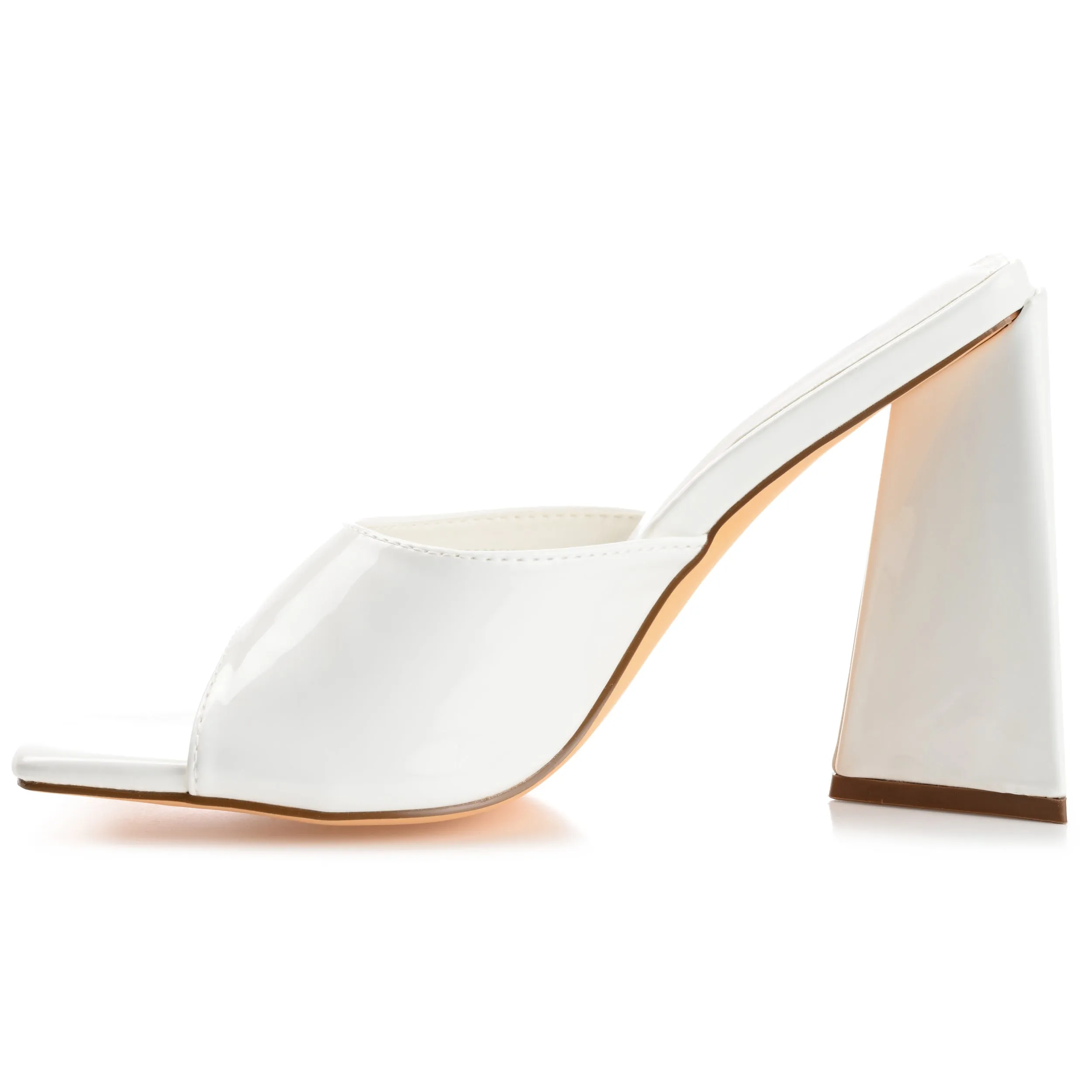 Journee Collection Women's Tru Comfort Foam Kammali Pump
