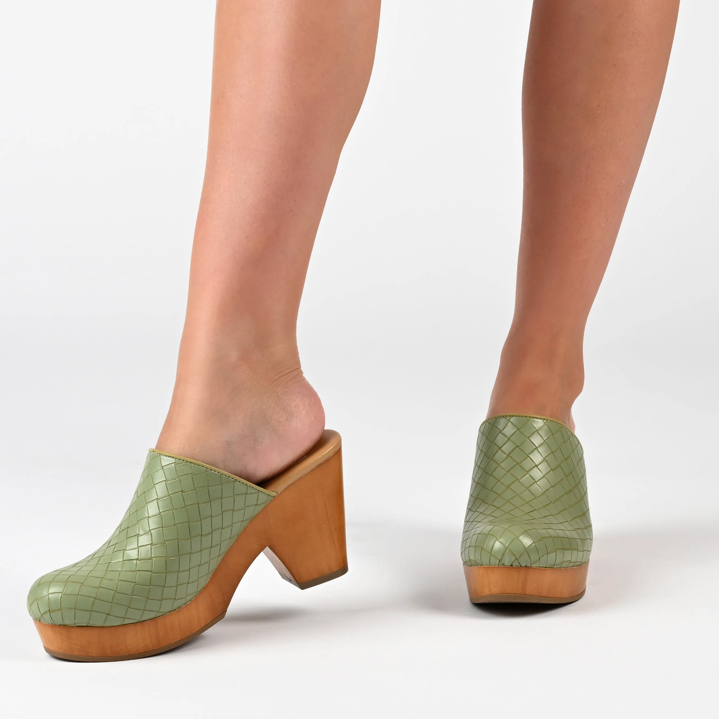 Journee Collection Women's Tru Comfort Foam Kelsy Pump