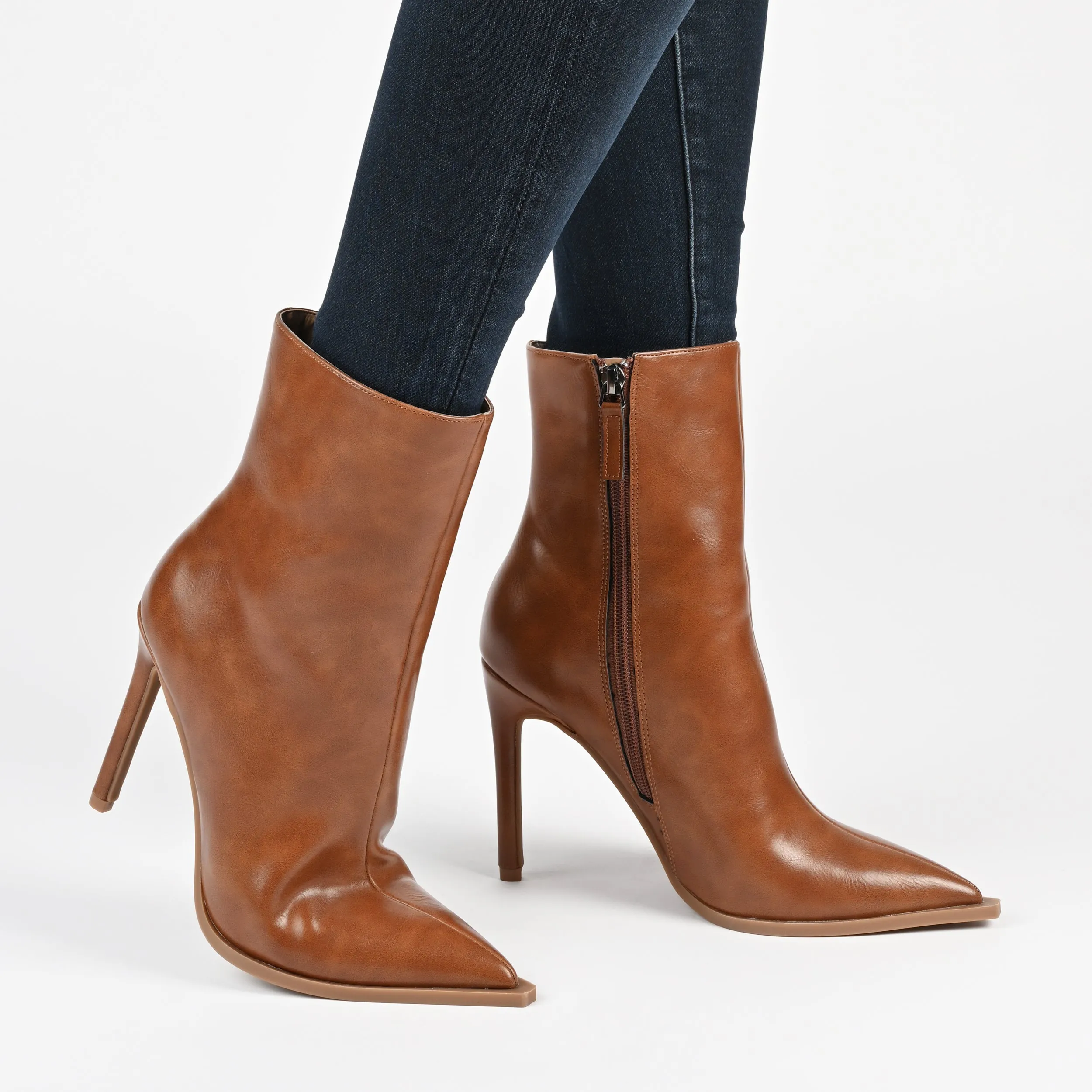 Journee Collection Women's Tru Comfort Foam Limma Bootie