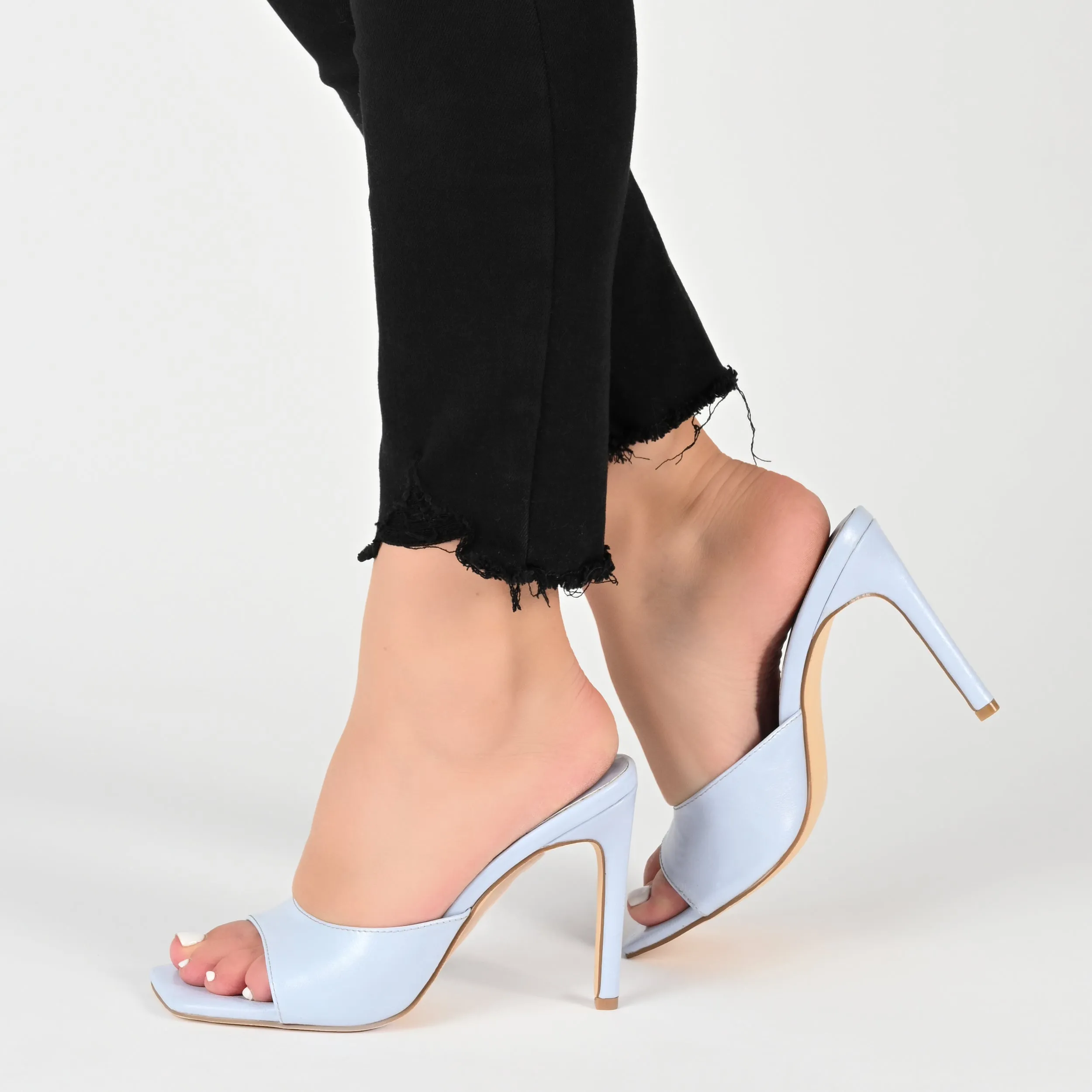 Journee Collection Women's Tru Comfort Foam Marlowe Pump