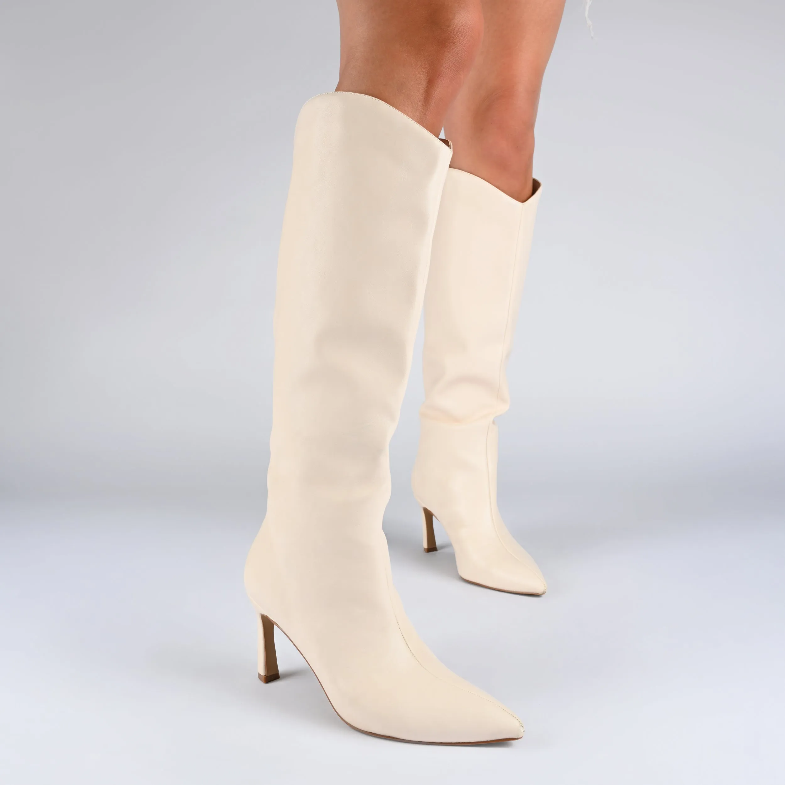 Journee Collection Women's Tru Comfort Foam Rehela