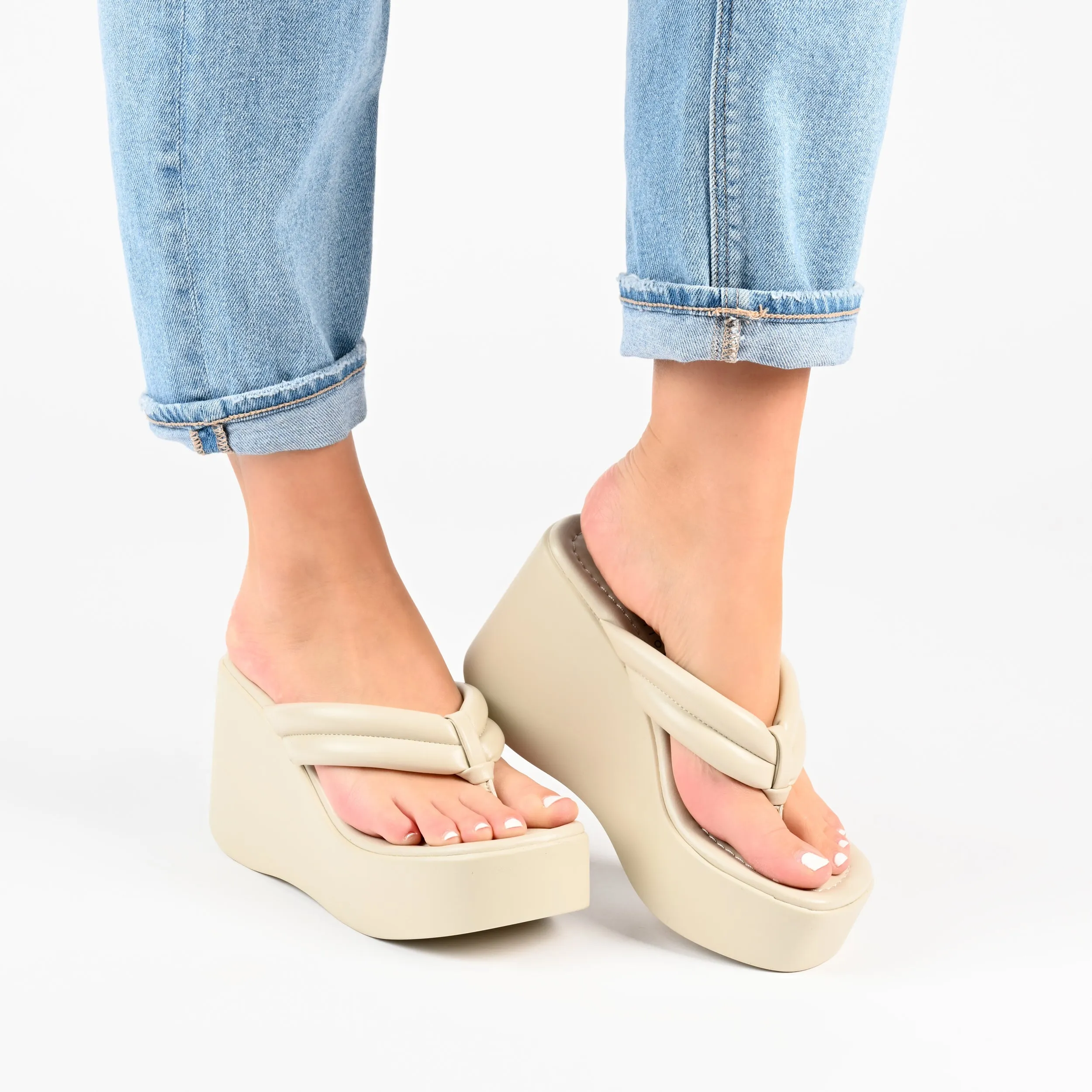 Journee Collection Women's Tru Comfort Foam Shareene Sandals