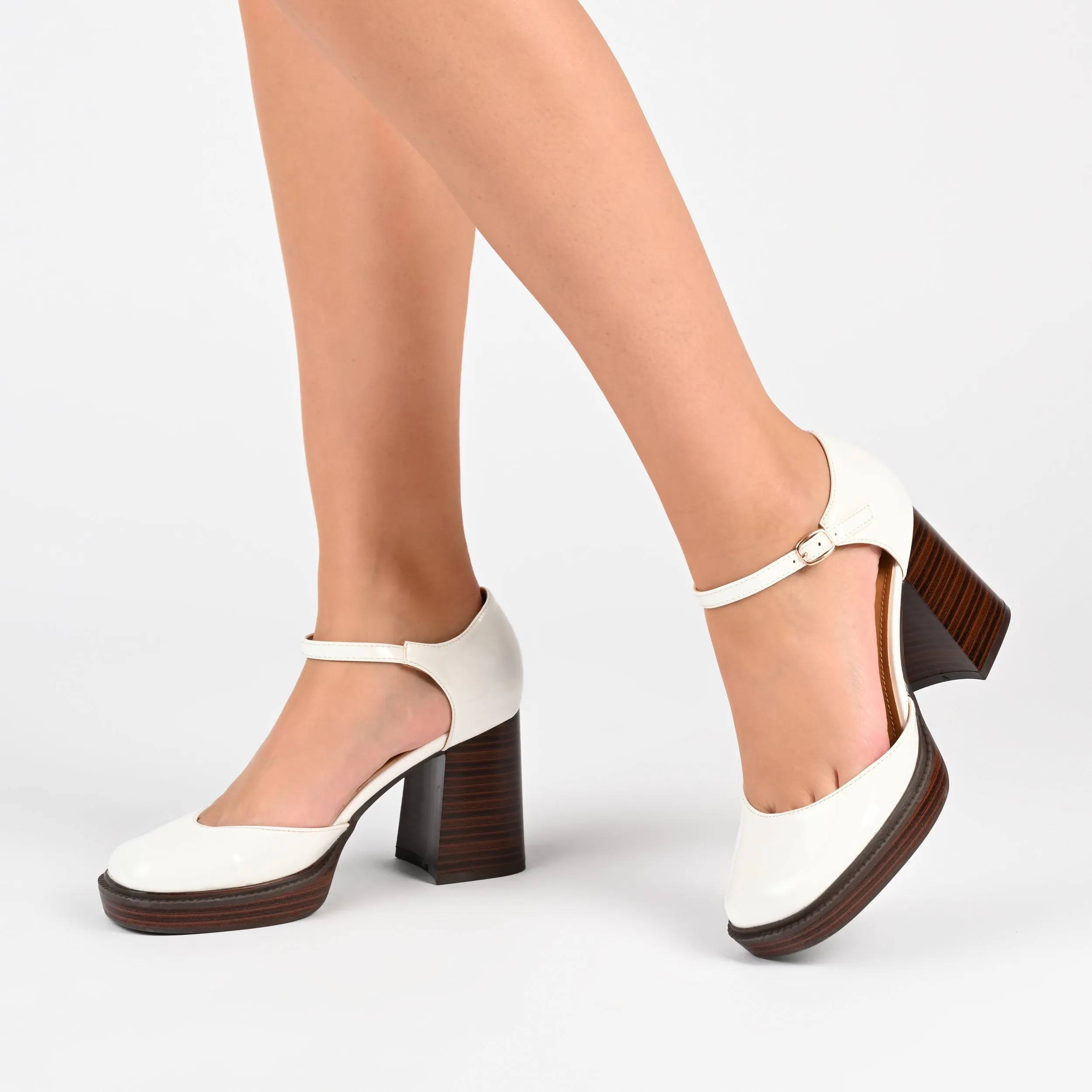 Journee Collection Women's Tru Comfort Foam Sophilynn Pumps