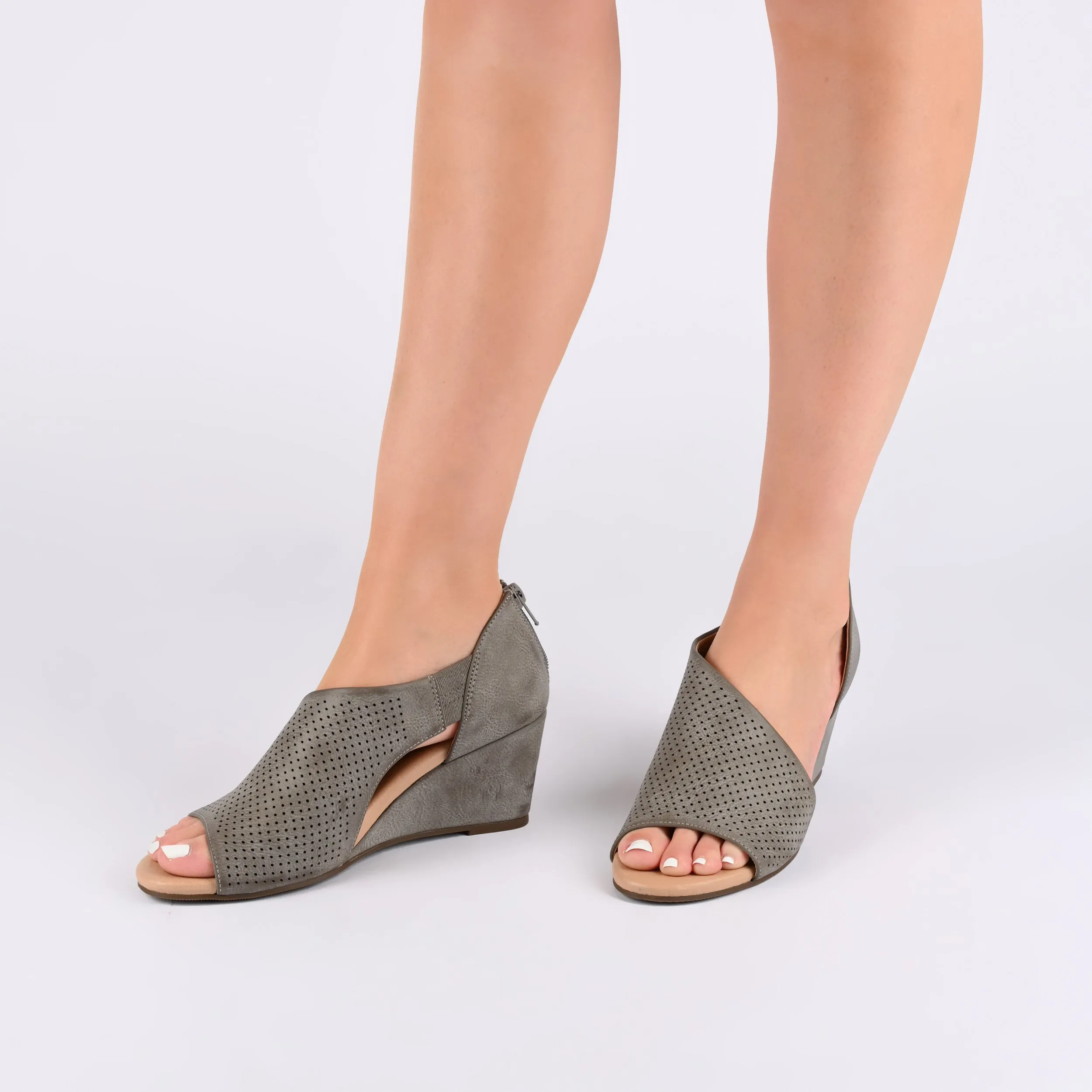 Journee Collection Women's Tru Comfort Foam Wide Width Aretha Wedge