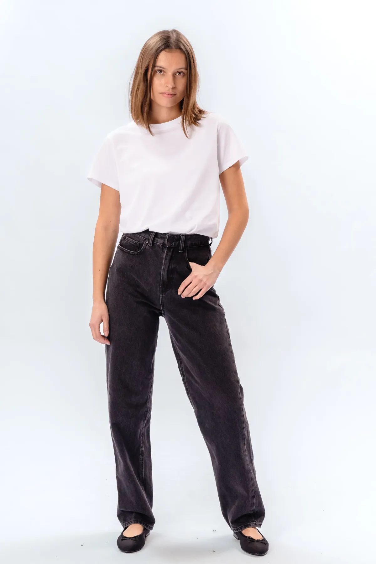Performance Loose Jeans - Washed Black Denim