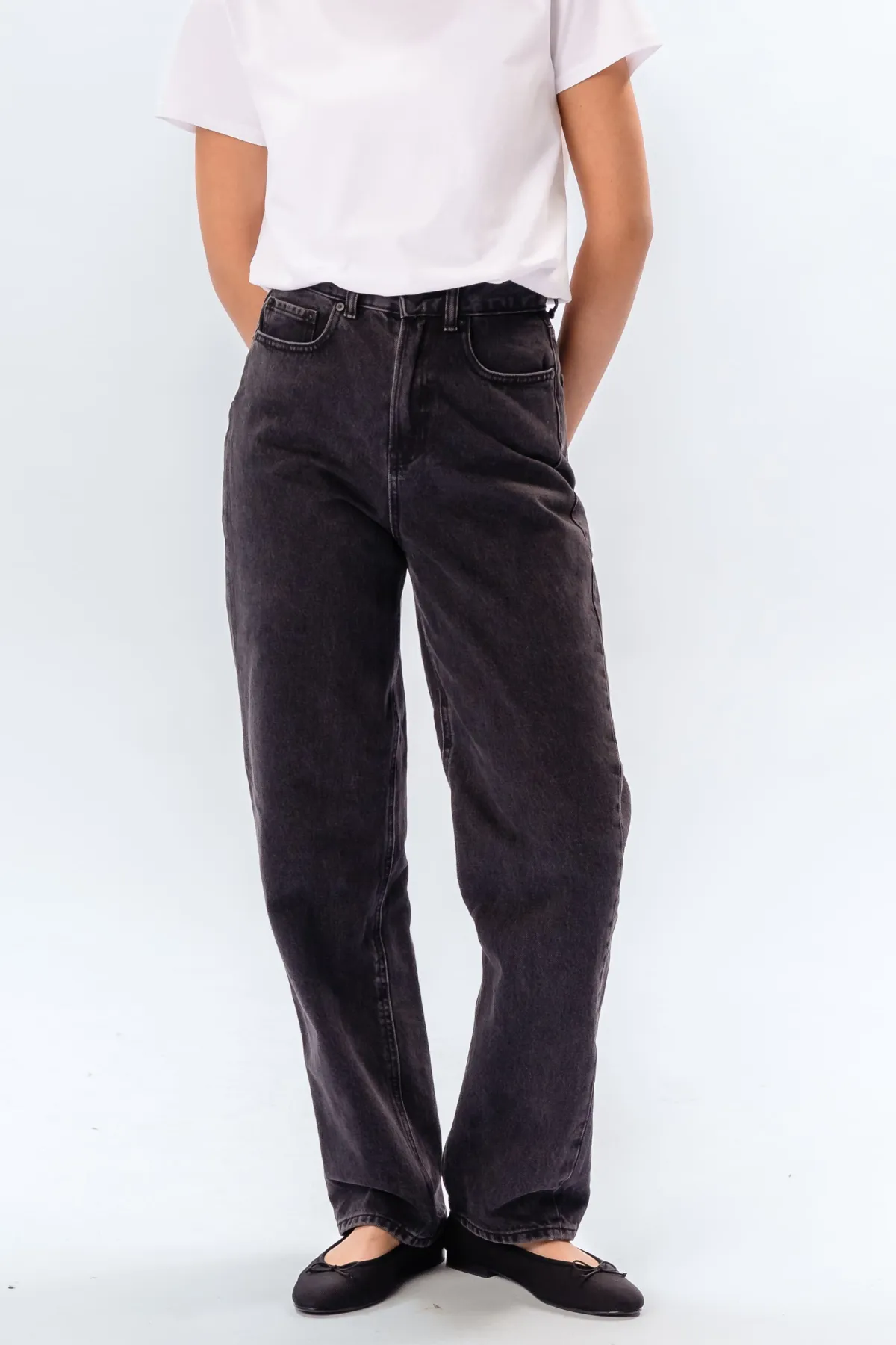 Performance Loose Jeans - Washed Black Denim