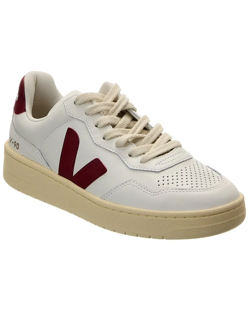 VEJA Volly O.T. Leather Sneaker
