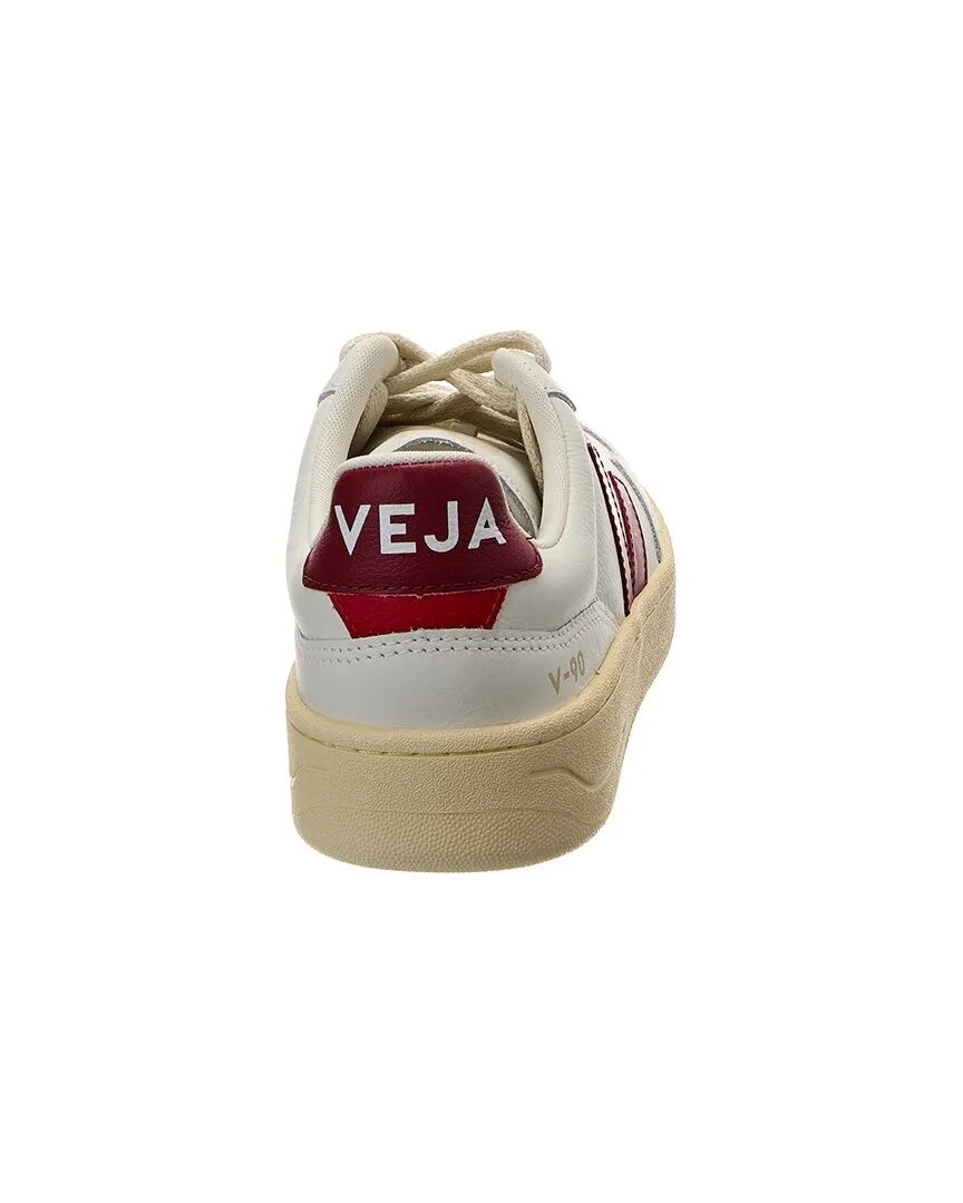 VEJA Volly O.T. Leather Sneaker