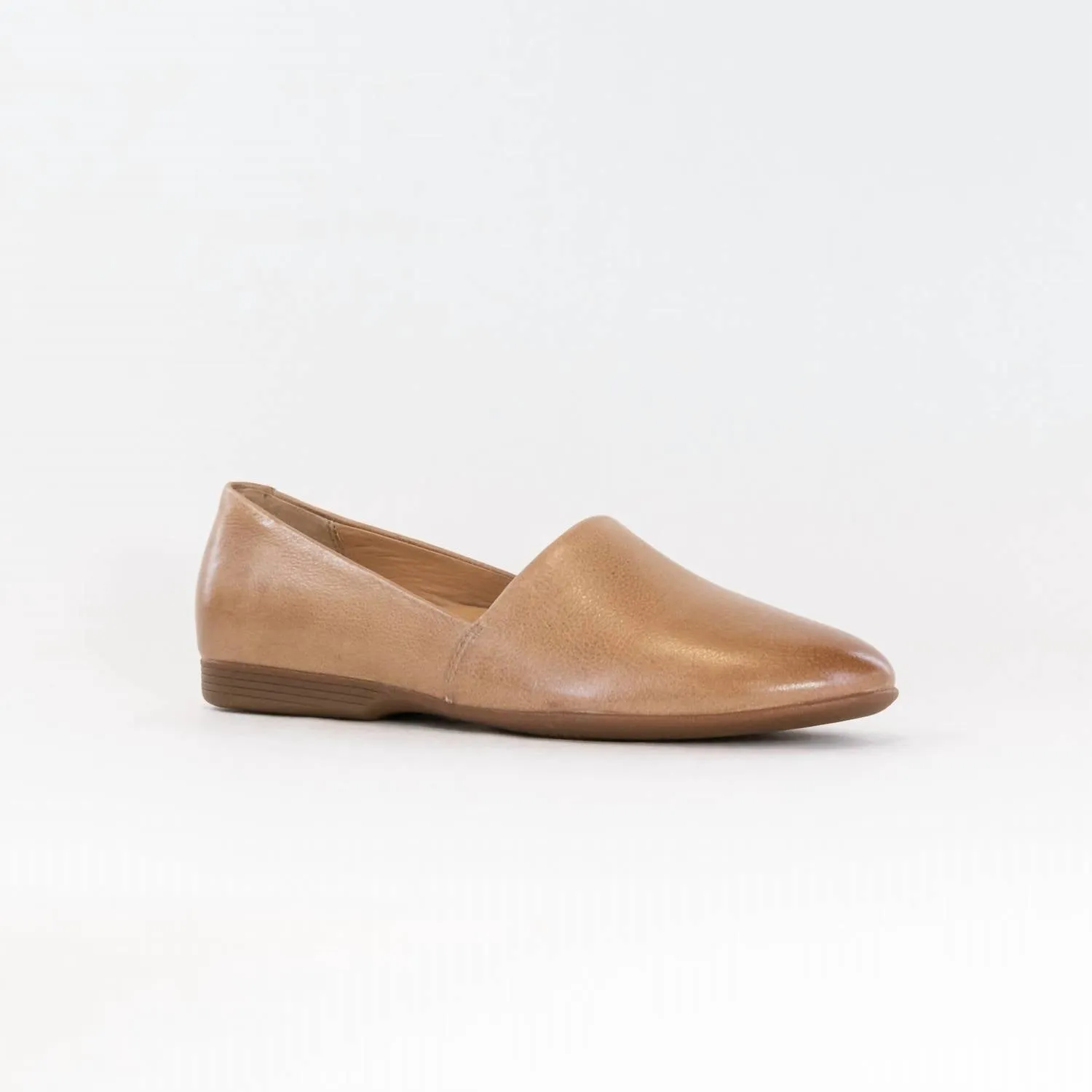 Women's Dansko Larisa Loafers In Taupe