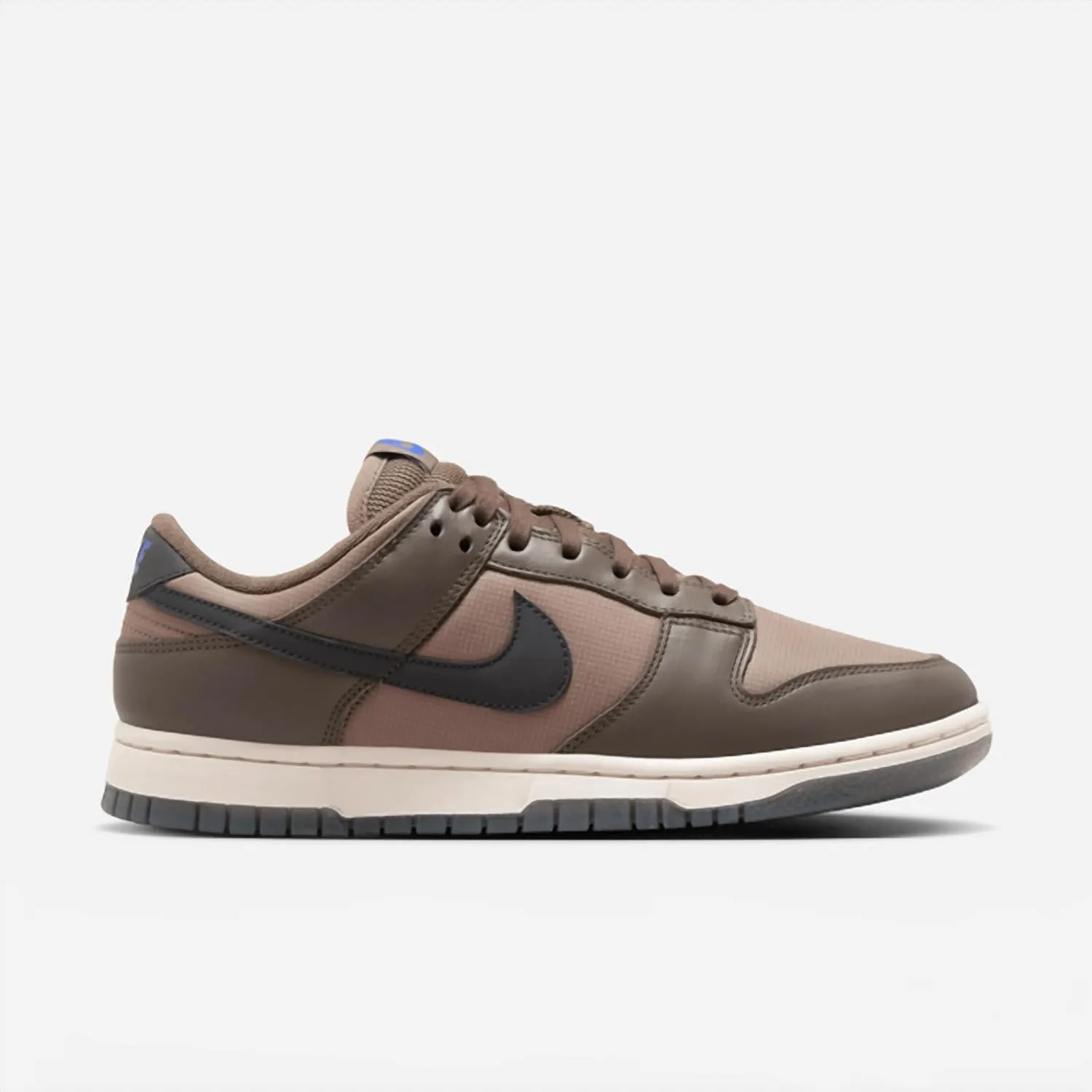 Women's Dunk Low Sneaker In Ironstone/anthracite-Mink Brown